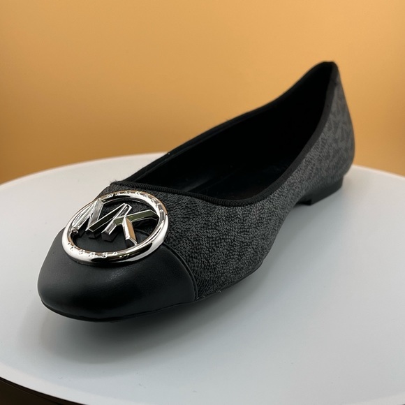 Michael Kors Black & Sliver Logo Ballet Flats - Women - Picture 1 of 12